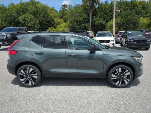 Forest Green 2026 Volvo XC40 B5 Plus
