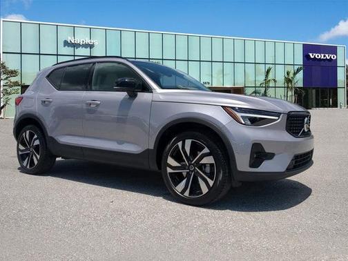 2026 Volvo XC40 B4 Plus