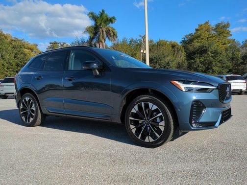 2026 Volvo XC60 B5 Plus