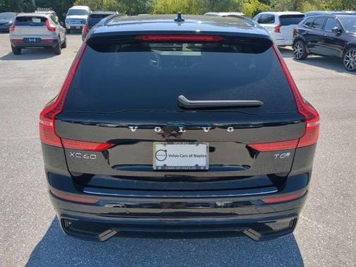 2025 Volvo XC60 Plug-In Hybrid T8 Core