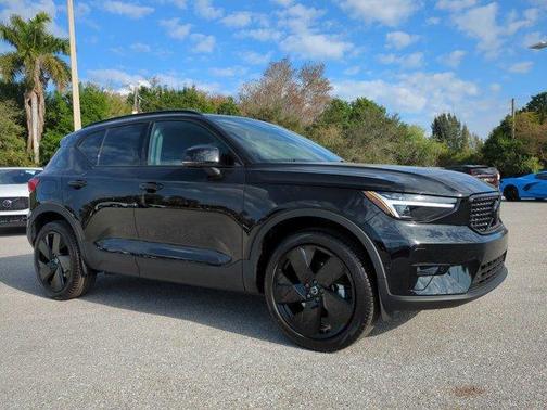 2026 Volvo XC40 B5 Ultra Black Edition