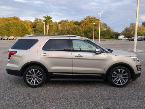 2017 Ford Explorer Platinum