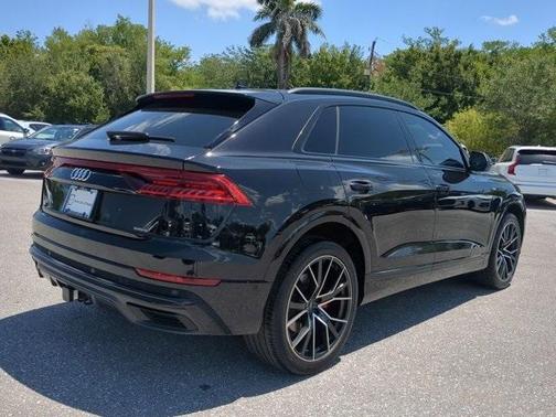 2020 Audi Q8 55 Premium Plus