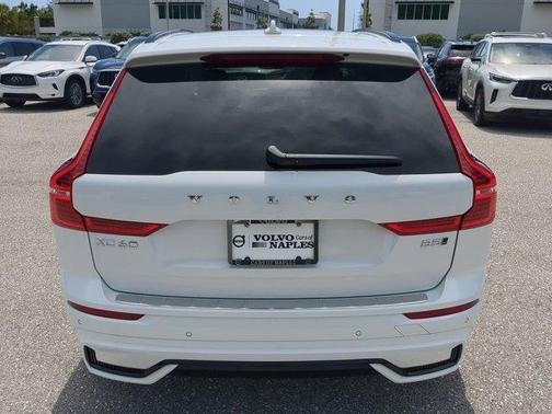 2025 Volvo XC60 B5 Plus