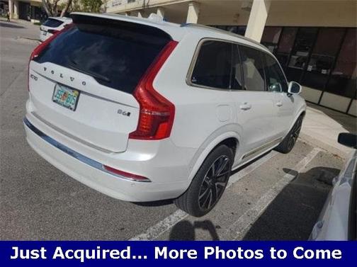 2024 Volvo XC90 B6 Plus Bright Theme 7-Seater