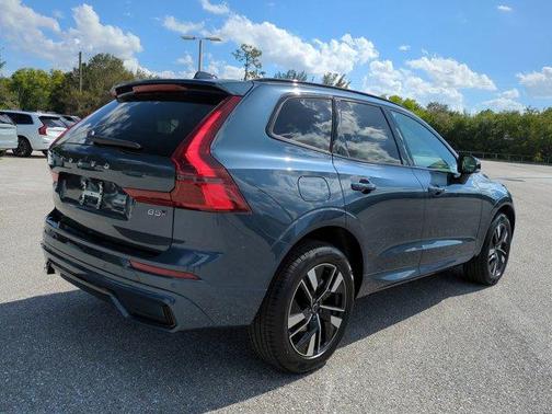 2026 Volvo XC60 B5 Core