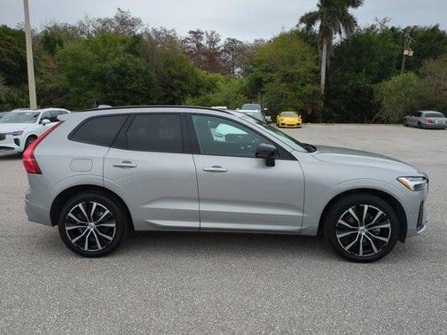 2025 Volvo XC60 B5 Plus