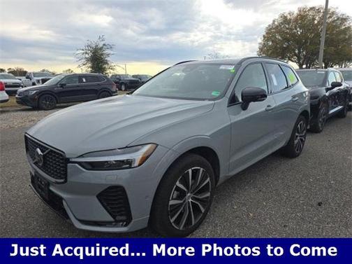 2025 Volvo XC60 B5 Plus