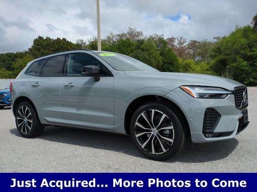 Metallic 2025 Volvo XC60 B5 Plus