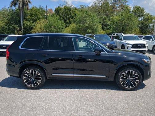 2025 Volvo XC90 B6 Core