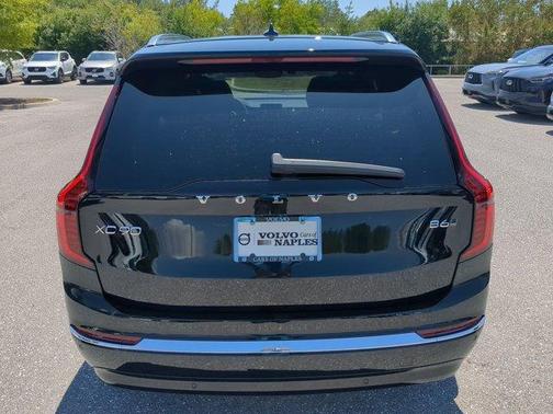 2025 Volvo XC90 B6 Core