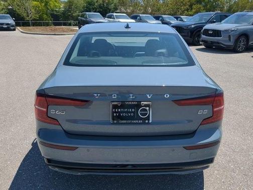 2024 Volvo S60 B5 Core Dark Theme