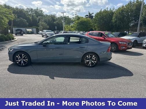 2024 Volvo S60 B5 Core Dark Theme