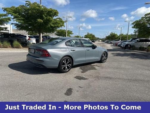 2024 Volvo S60 B5 Core Dark Theme