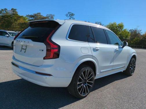 2026 Volvo XC90 B5 Plus 7-Seater