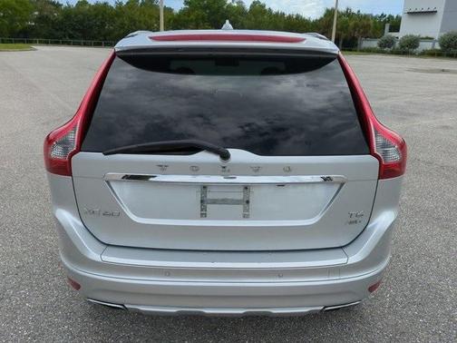 2014 Volvo XC60 T6 Platinum