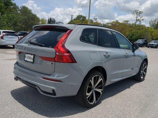 2025 Volvo XC60 B5 Ultra