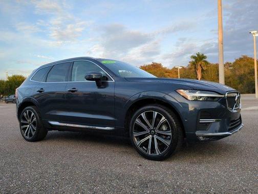 2023 Volvo XC60 B5 Ultimate Bright Theme