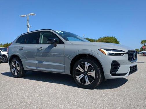 2025 Volvo XC60 Plug-In Hybrid T8 Core