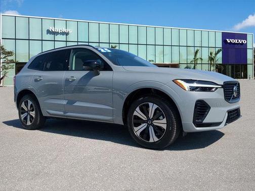 2025 Volvo XC60 Plug-In Hybrid T8 Core