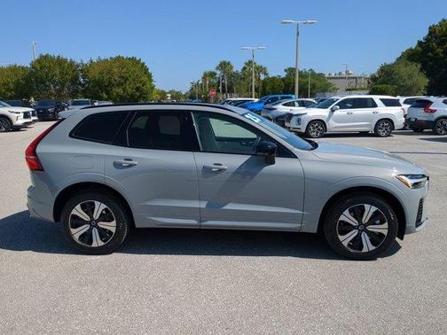 2025 Volvo XC60 Plug-In Hybrid T8 Core