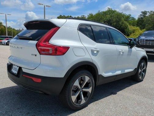 Crystal White 2026 Volvo XC40 B5 Plus