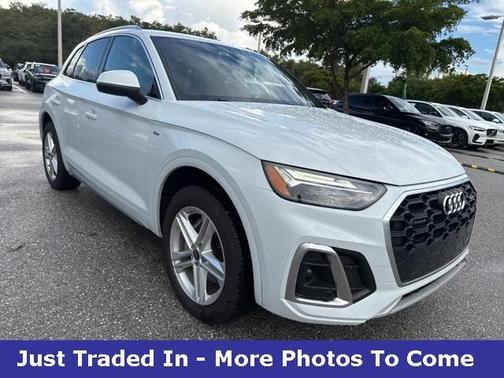2022 Audi Q5 e 55 S line quattro Premium