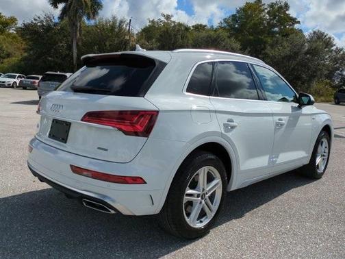 2022 Audi Q5 e 55 S line quattro Premium
