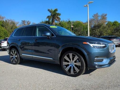 2024 Volvo XC90 B6 Plus Bright Theme 7-Seater