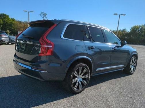 2024 Volvo XC90 B6 Plus Bright Theme 7-Seater