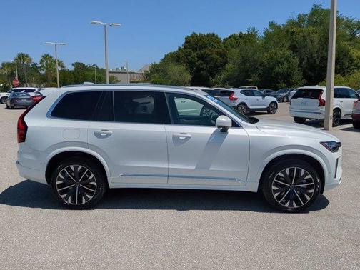 2025 Volvo XC90 Plug-In Hybrid T8 Plus 7-Seater