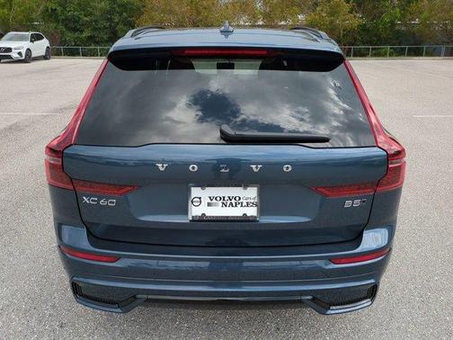 Denim Blue Metallic 2026 Volvo XC60 B5 Plus