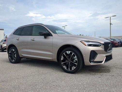 2026 Volvo XC60 B5 Plus
