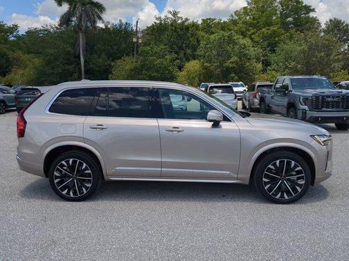 2026 Volvo XC90 PLUS