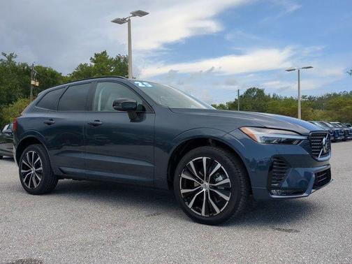 2025 Volvo XC60 B5 Plus
