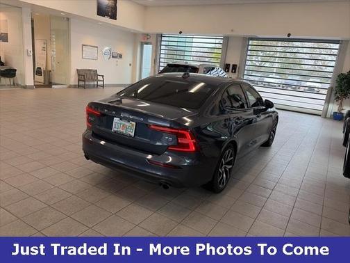 2019 Volvo S60 T5 Momentum