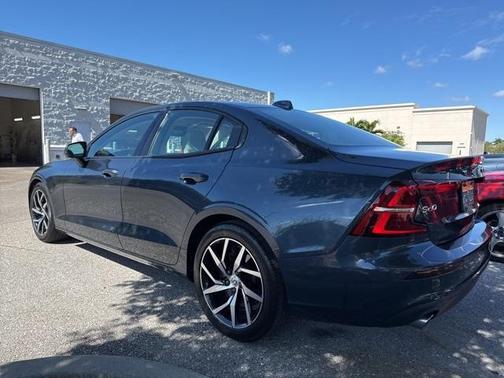 2019 Volvo S60 T6 Momentum