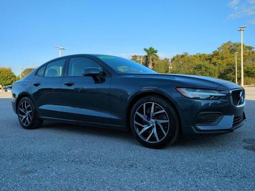 2019 Volvo S60 T6 Momentum