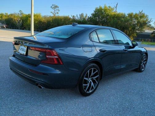 2019 Volvo S60 T6 Momentum