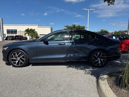 2019 Volvo S60 T6 Momentum