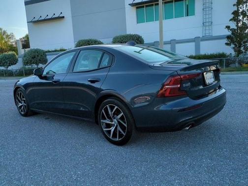 2019 Volvo S60 T6 Momentum