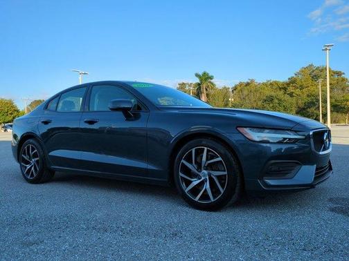 2019 Volvo S60 T6 Momentum