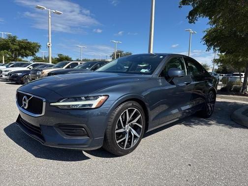 2019 Volvo S60 T6 Momentum