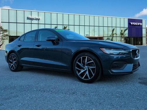 2019 Volvo S60 T6 Momentum