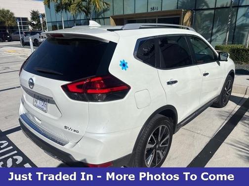 2017 Nissan Rogue SL