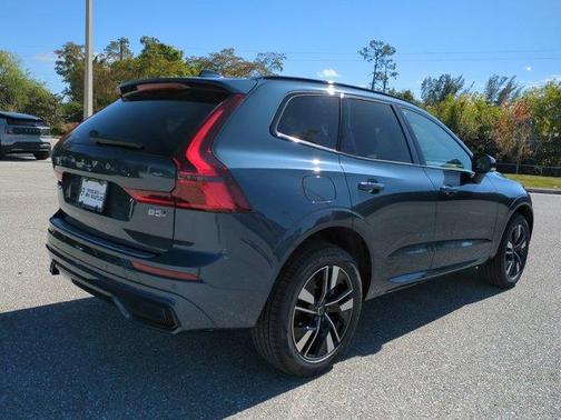2026 Volvo XC60 B5 Core