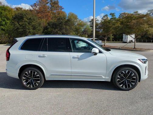 2026 Volvo XC90 B6 Plus 7-Seater