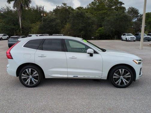2023 Volvo XC60 B5 Plus Bright Theme