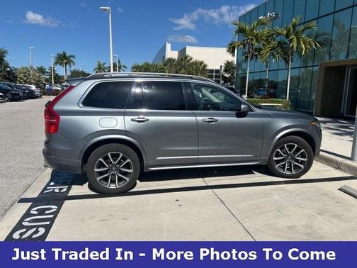 2019 Volvo XC90 T5 Momentum