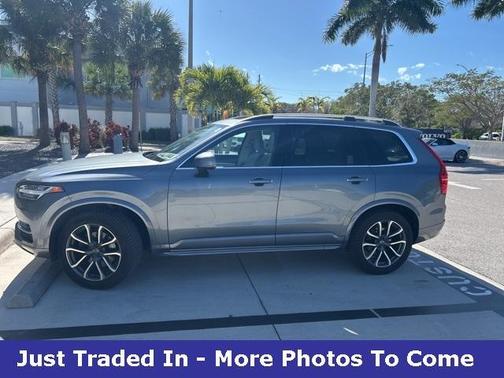 2019 Volvo XC90 T5 Momentum